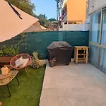 Sanary, Port Et A Pied, Au Calme, Avec Jardin Lägenhet
